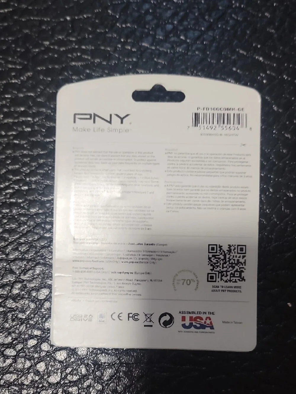 PNY 16GB White & Black USB Portable Storage Flash Drive - P-FD16GCOMH-GE